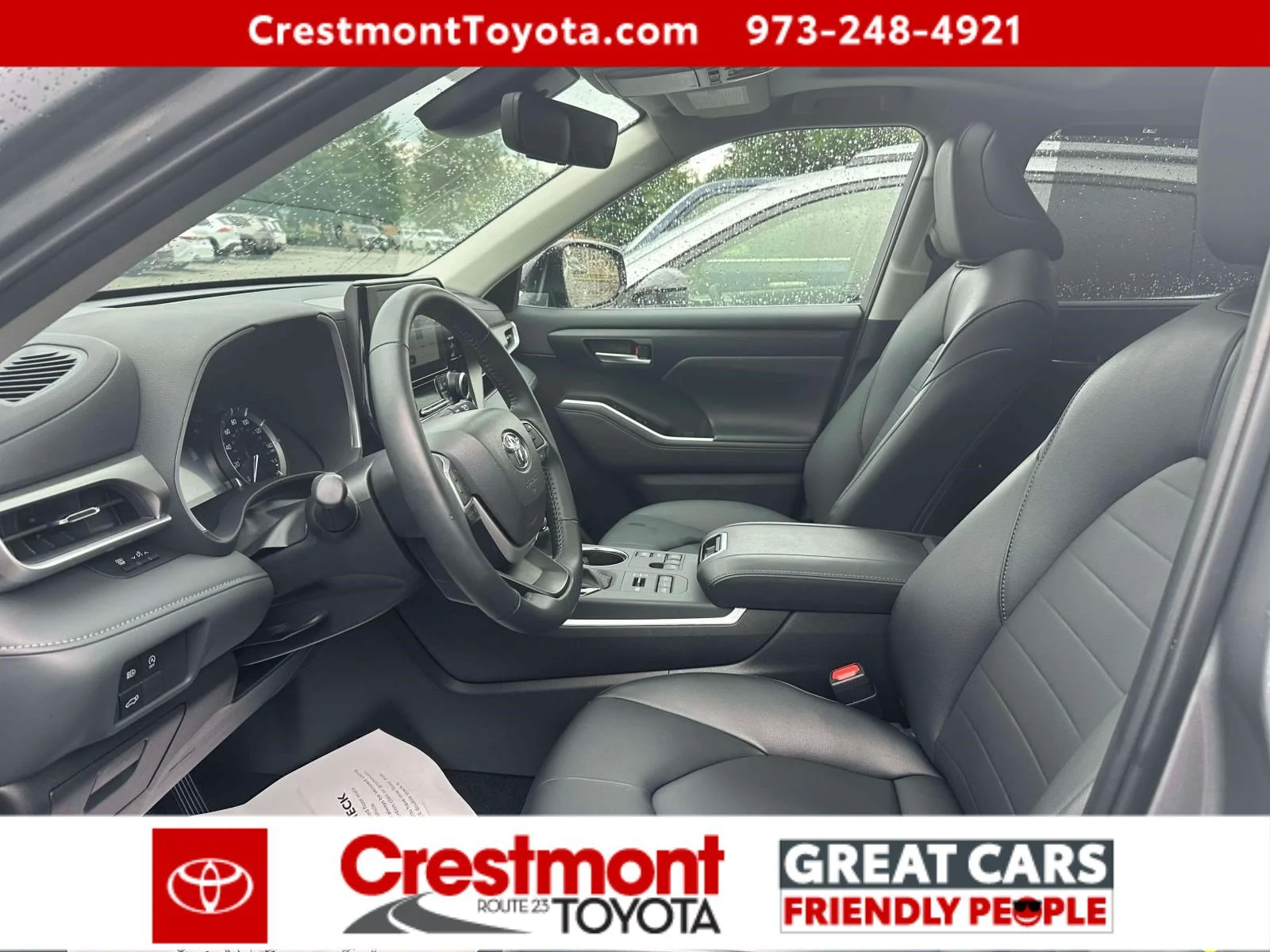 Used 2025 Heavy Metal Toyota XLE image 13