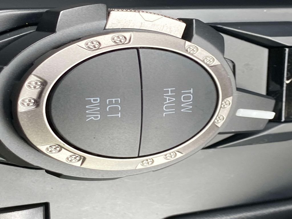 Used 2025 White Toyota SR5 image 32