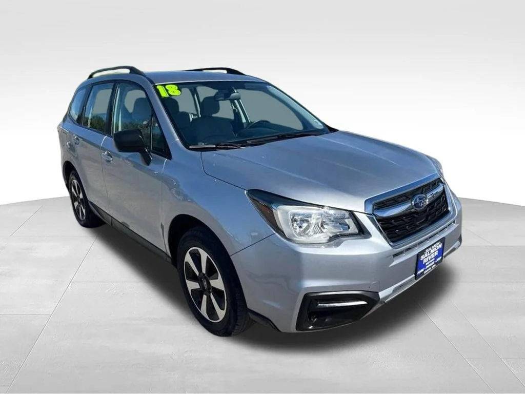 Used 2018  Subaru BASE image 3