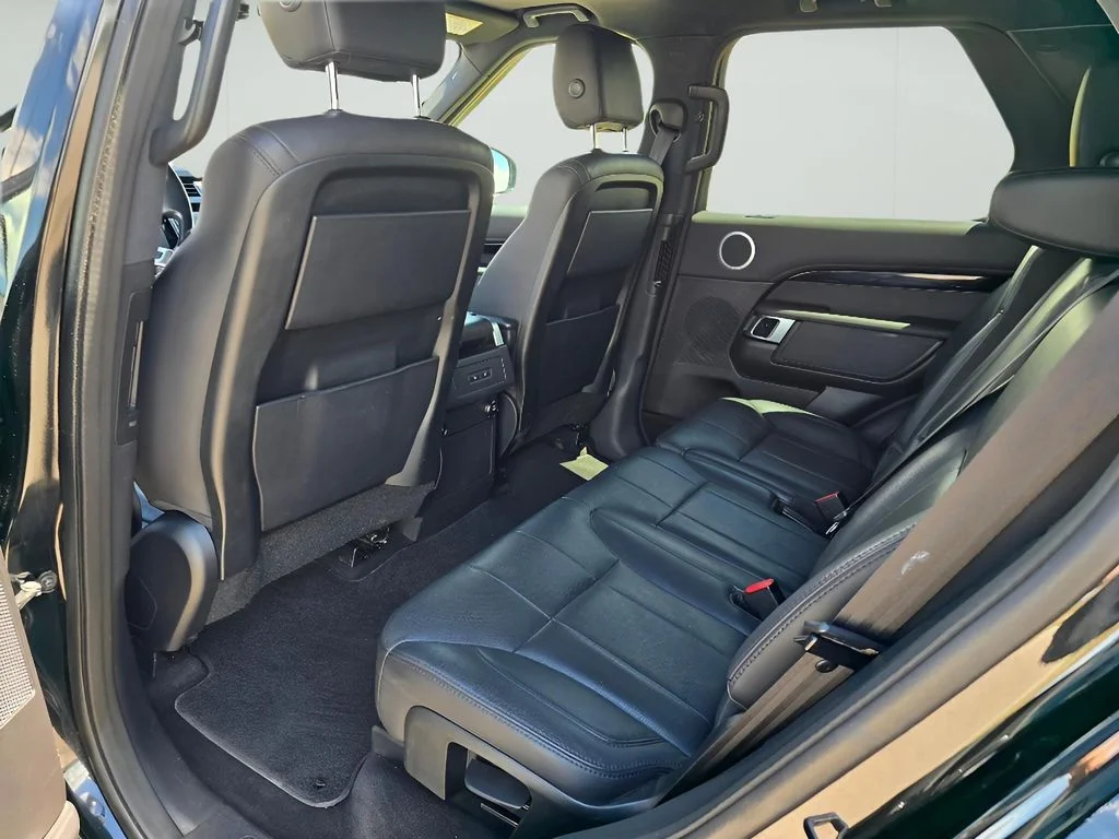 Used 2017 Santorini Black Metallic Land Rover SE image 12