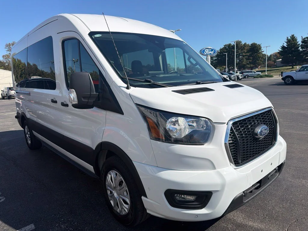 Used 2024 Oxford White Ford XLT image 7