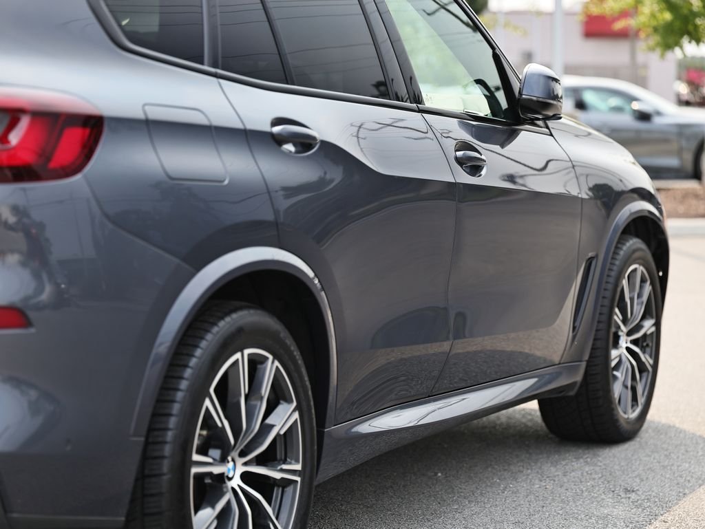 Used 2022 Arctic Gray Metallic BMW xDrive40i image 8