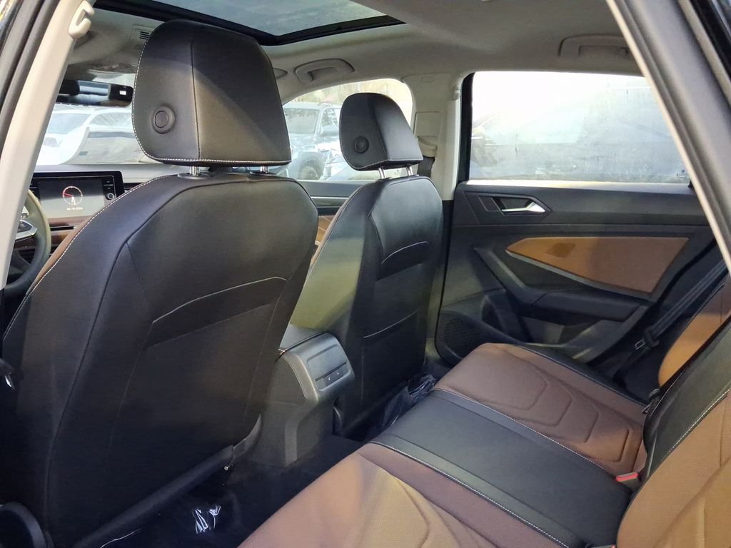 New 2026 Black Volkswagen 1.5T SEL image 5