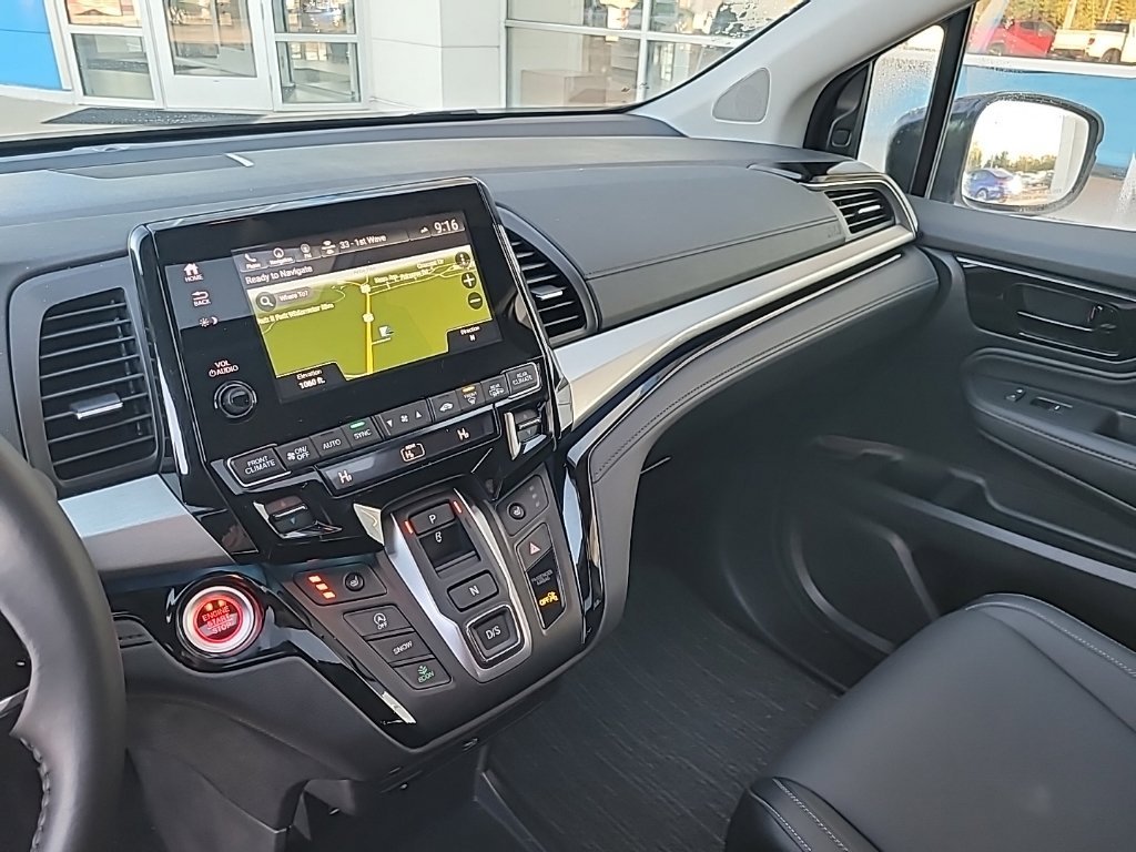 Used 2024 Crystal Black Pearl Honda Touring image 9