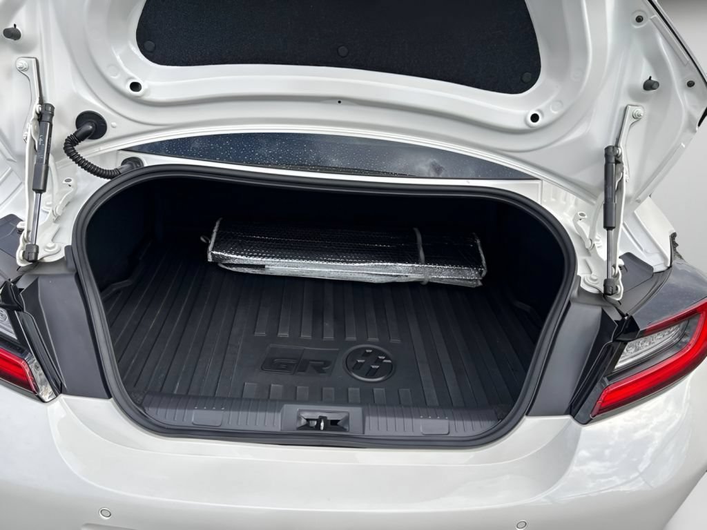 Used 2022 Halo Toyota Premium image 11