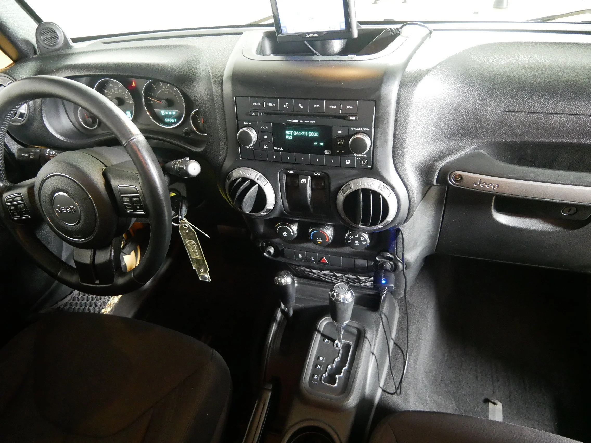 Used 2013 Dune Jeep Sport image 10