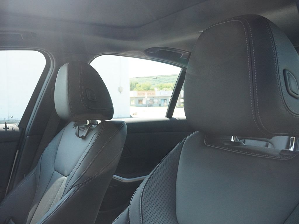 Used 2024 White BMW 330i xDrive image 28