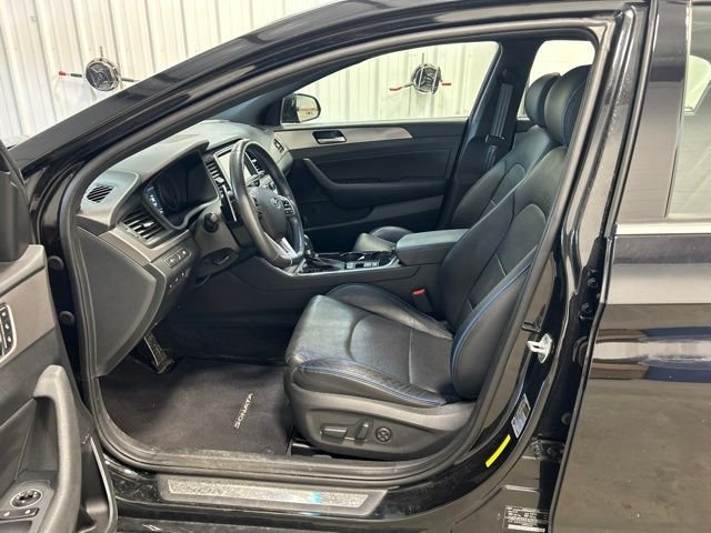 Used 2019 Phantom Black Hyundai Limited image 12