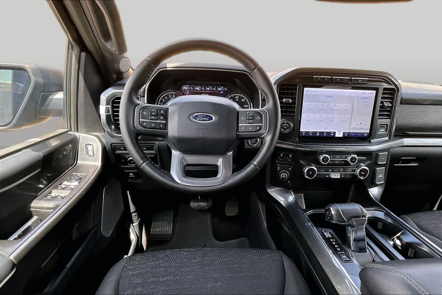 Used 2023 Agate Black Metallic Ford XLT image 8