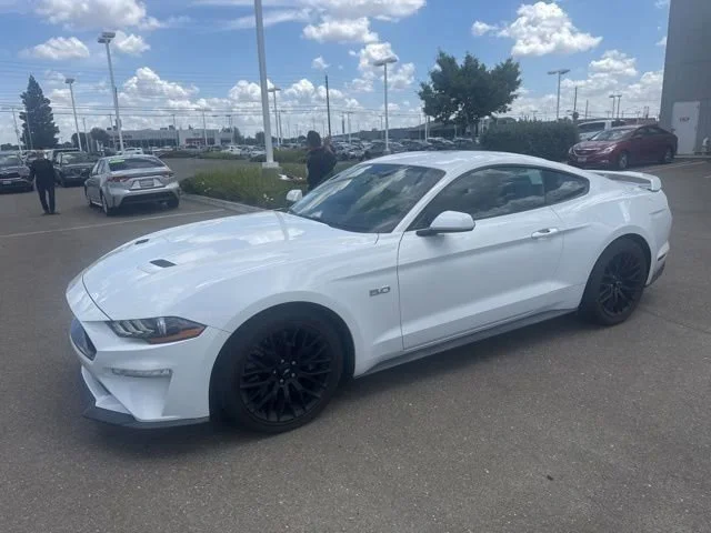 Used 2018 Oxford White Ford GT image 1