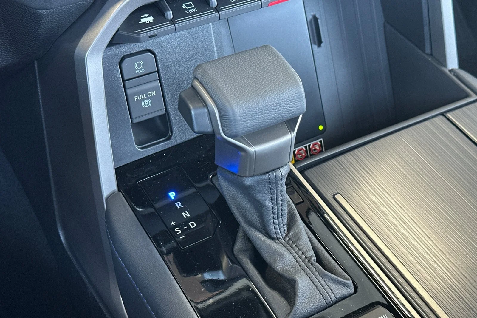New 2026 Wind Chill Pearl <sup>1</sup> Toyota Tundra Platinum image 19