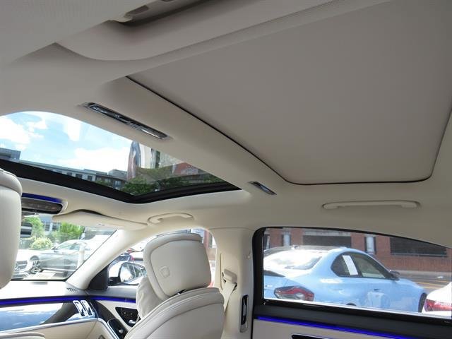 Certified Used 2022  Mercedes-Benz S 500 image 29