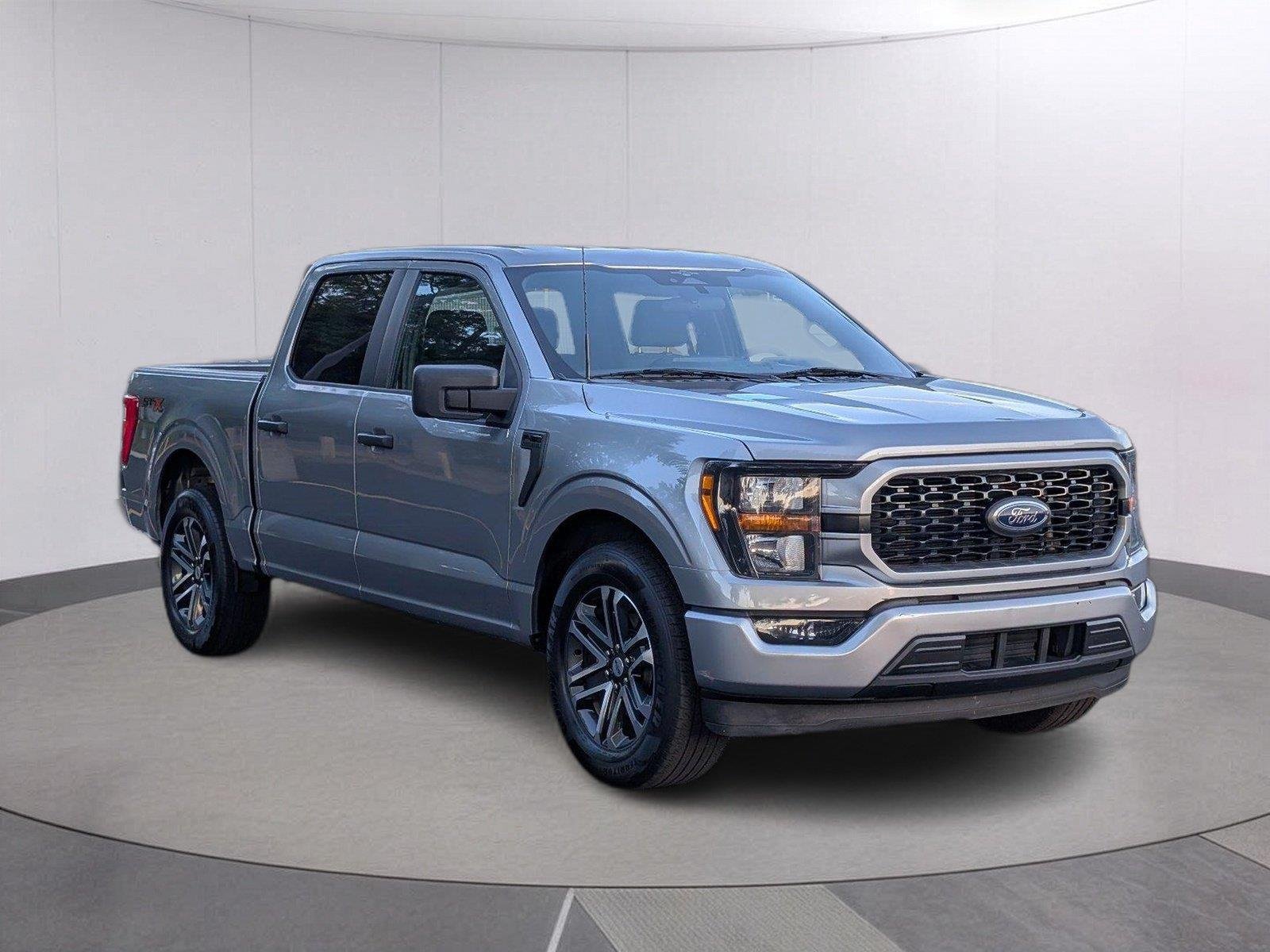 Used 2023 Iconic Silver Ford XL image 9
