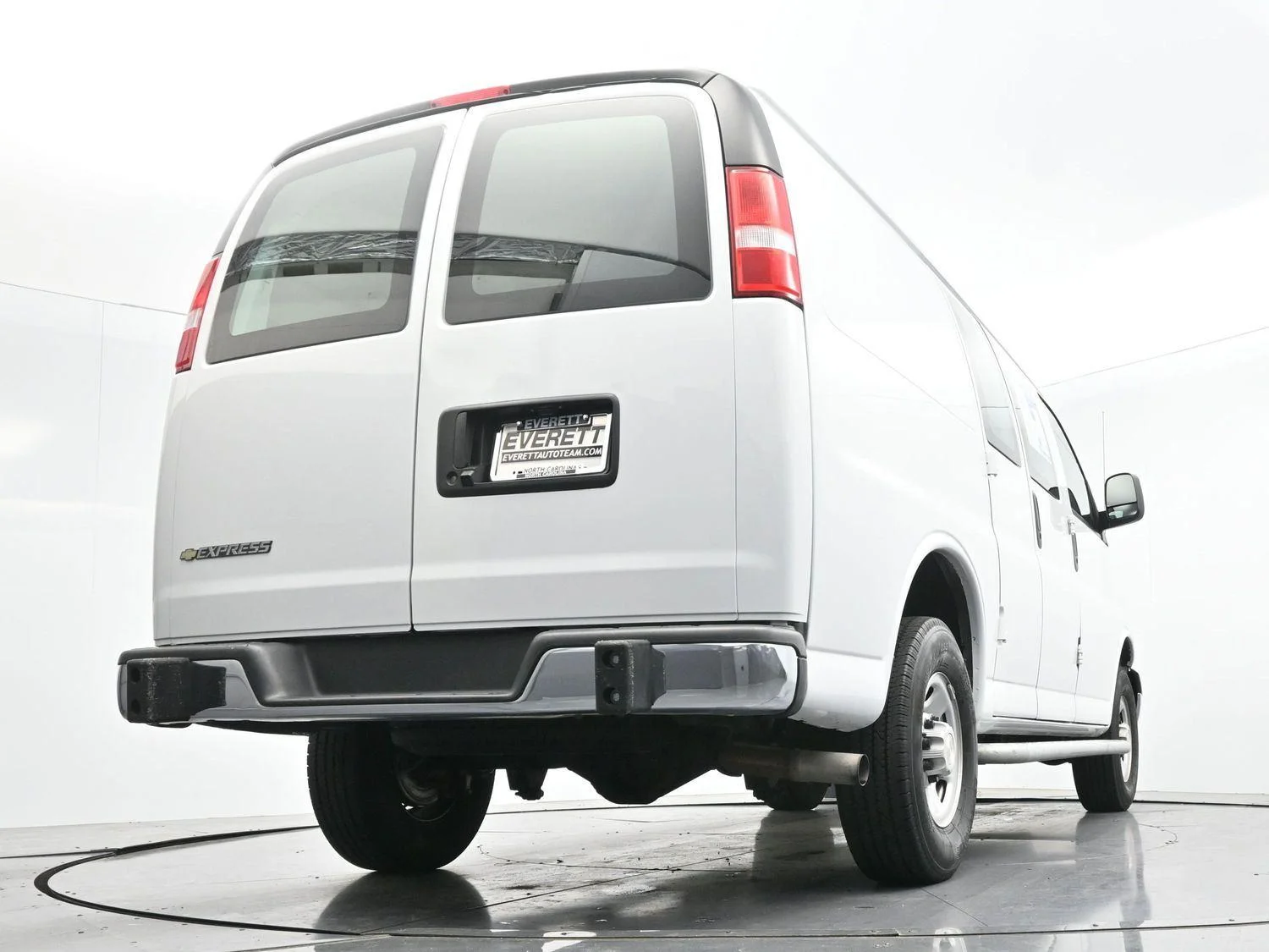 Used 2024 Summit White Chevrolet WT image 43