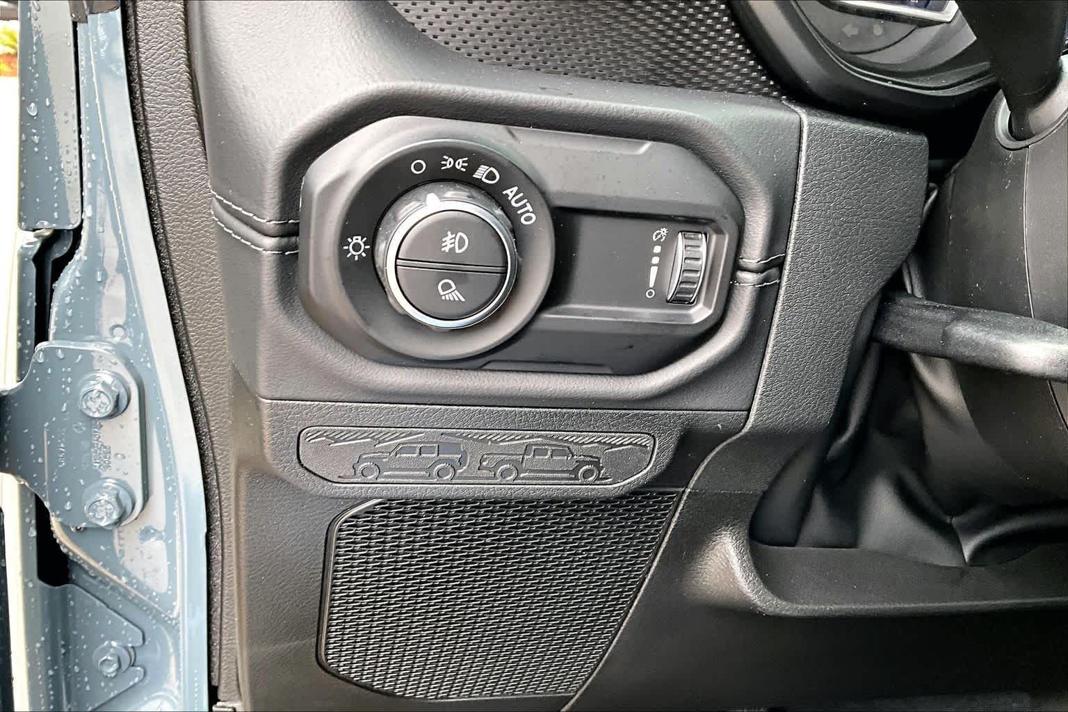 New 2026 Anvil Clearcoat Jeep Mojave image 20
