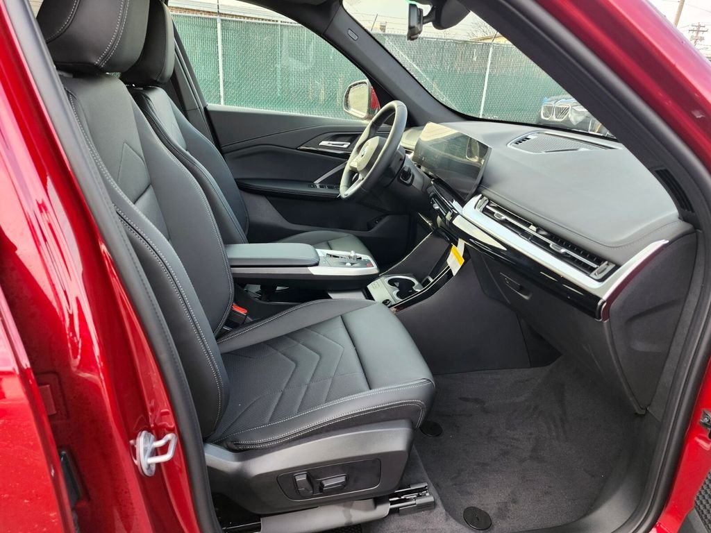 Used 2026 Red BMW xDrive28i image 11