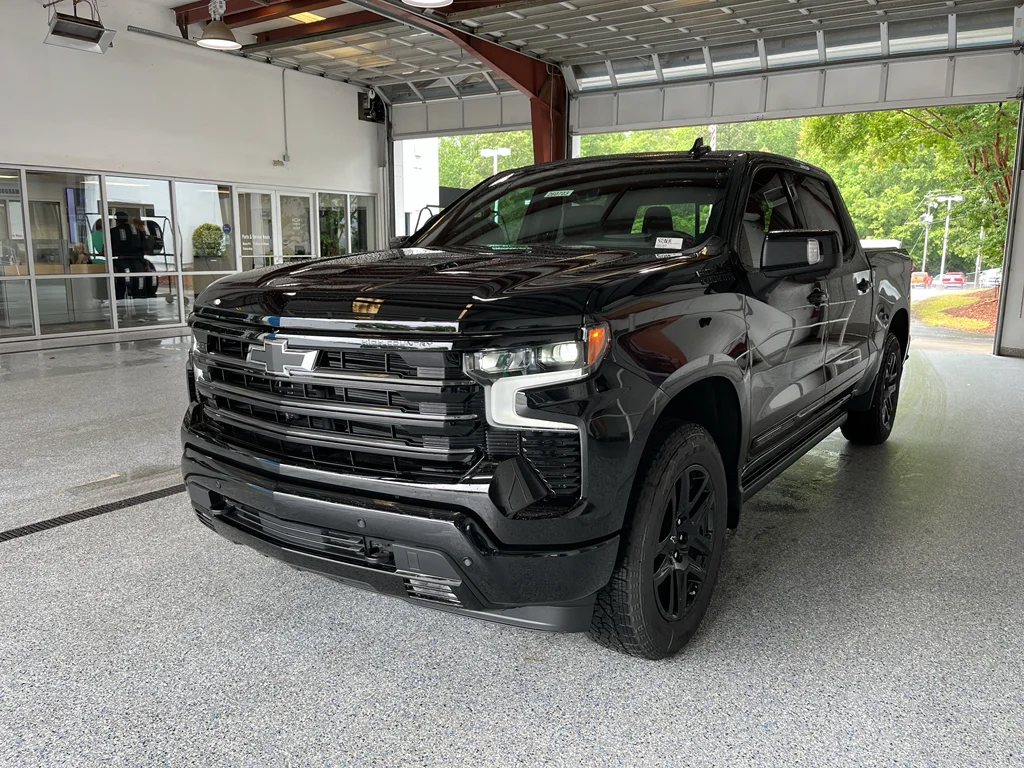New 2026 Black Chevrolet High Country image 4
