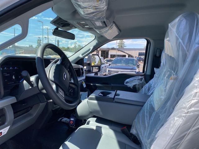 2025 Ford F-600 Super Duty Chassis Cab XL - Photo 10