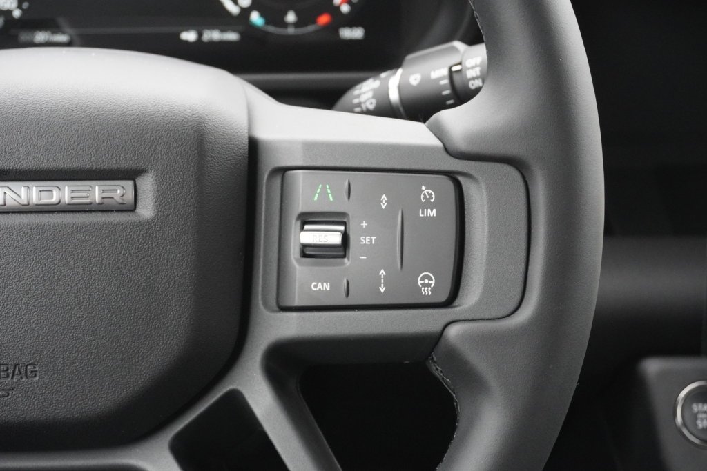New 2026 Fuji White Land Rover S image 13