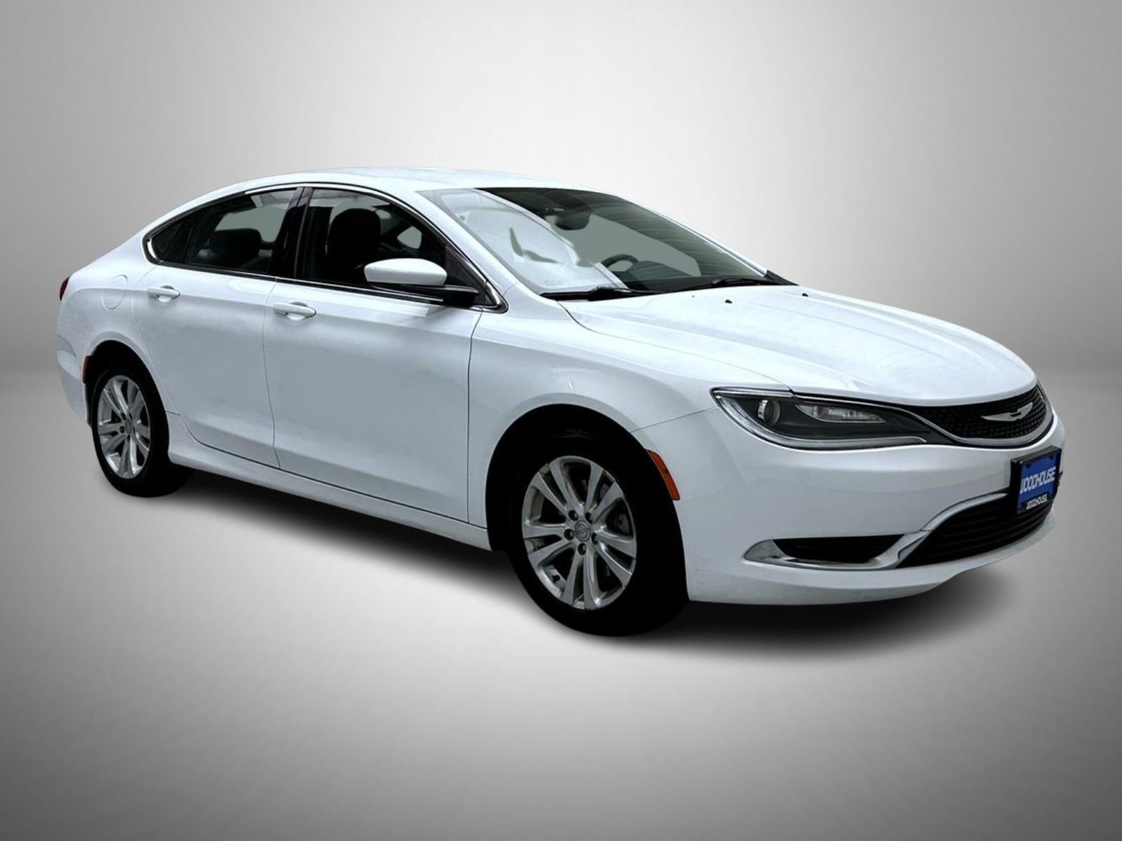 Used 2016 White Chrysler Limited image 3