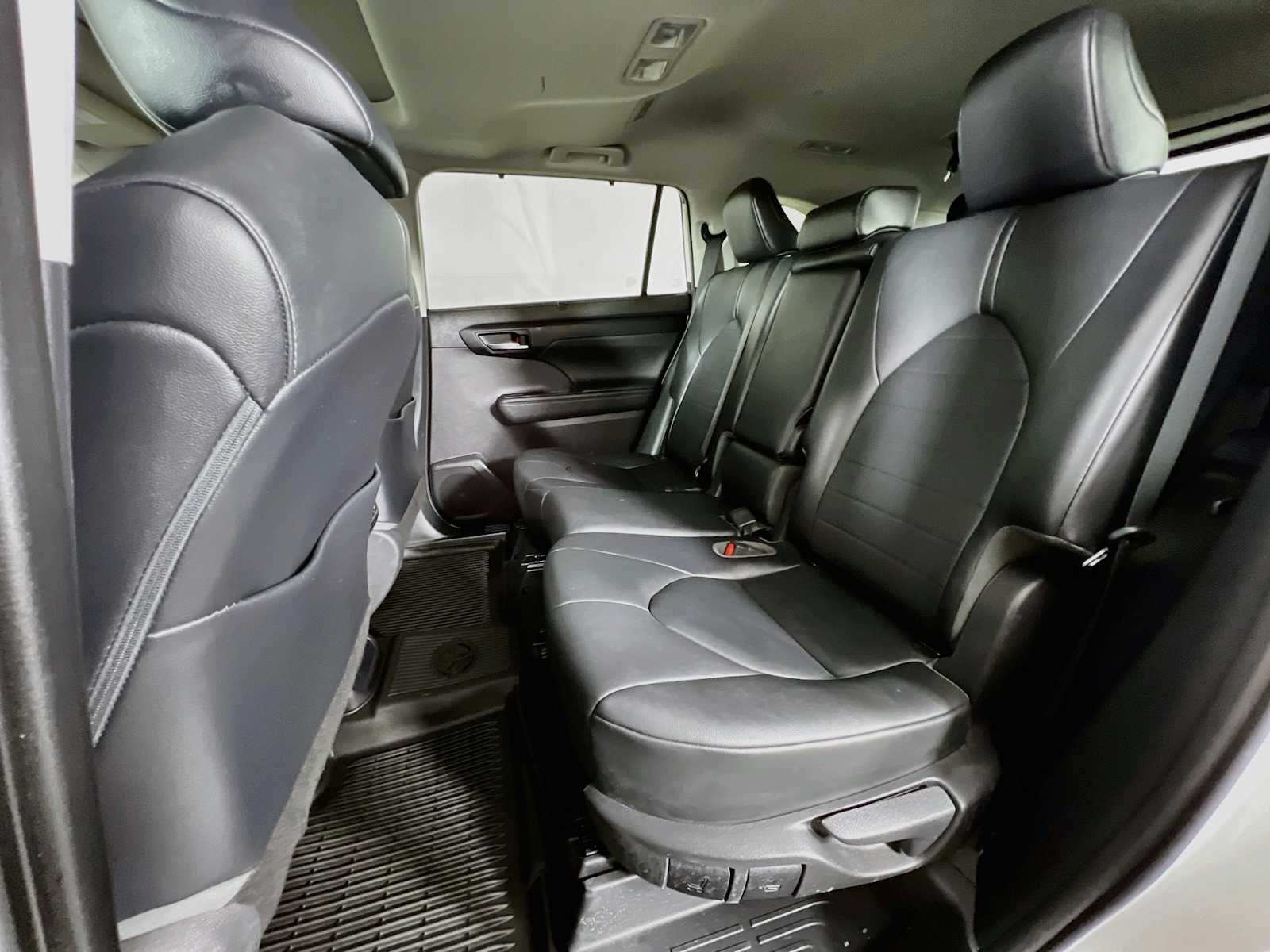 Used 2021 Blizzard Pearl Toyota XLE image 25