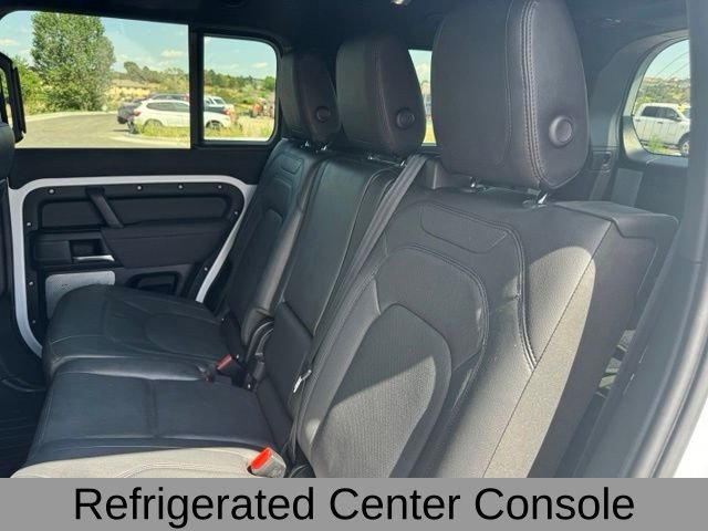 Used 2023 White Land Rover S image 16