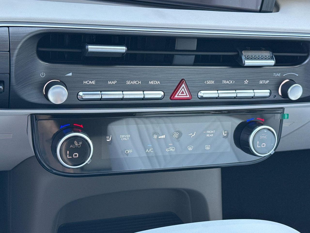 New 2026 Gray Hyundai SEL 8P image 20