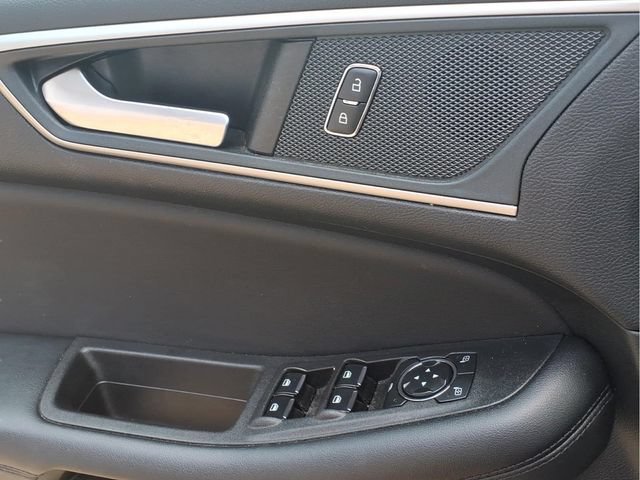 Used 2024  Ford SEL image 17