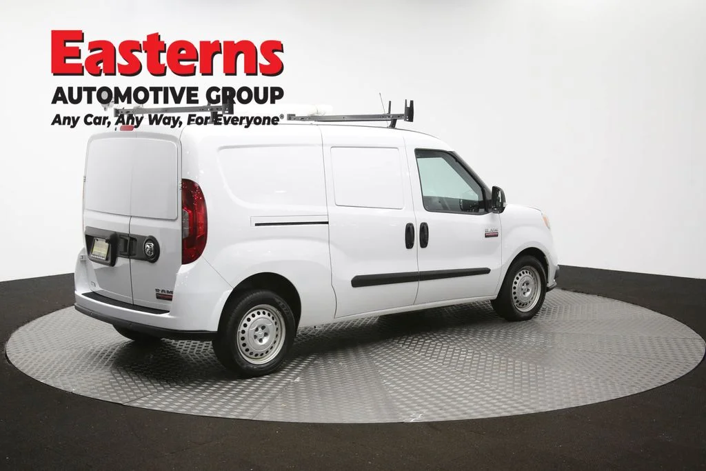 Used 2022 White Ram Base image 41
