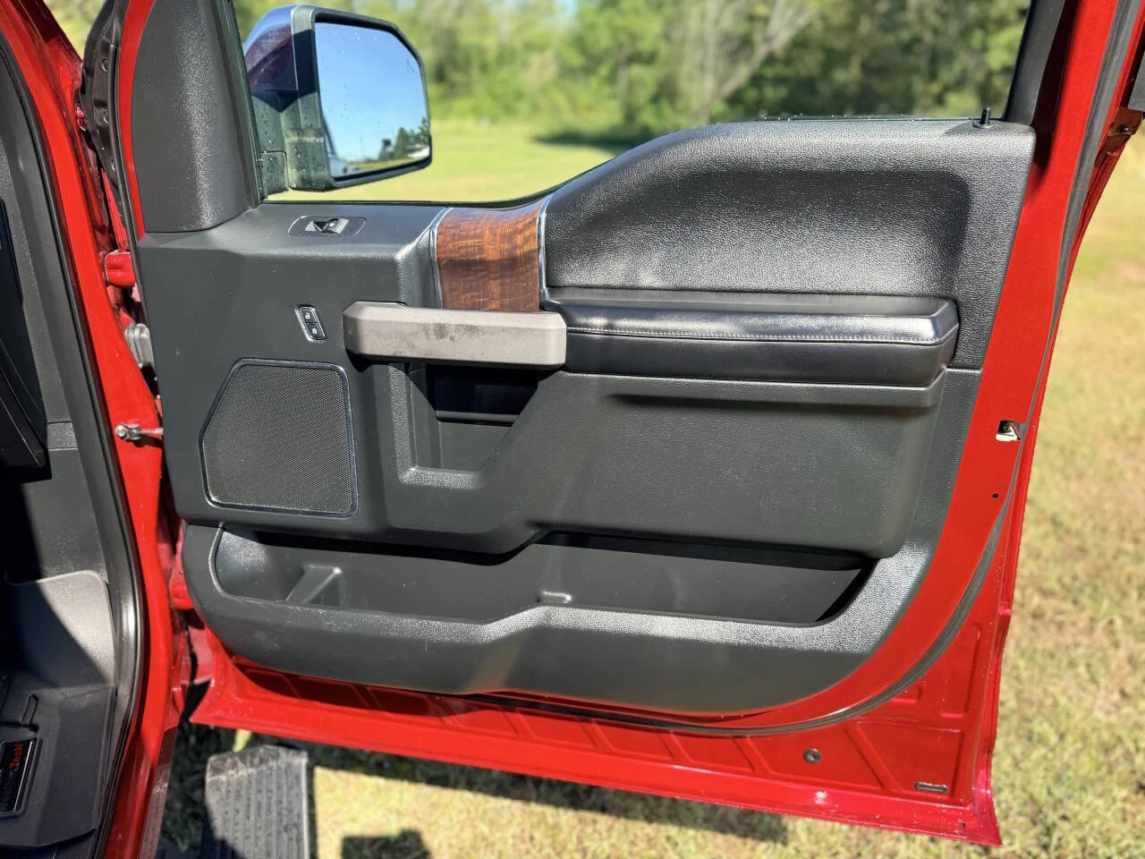 Used 2015 Red Ford Platinum 4x4 4dr SuperCrew 5.5 ft. SB image 35