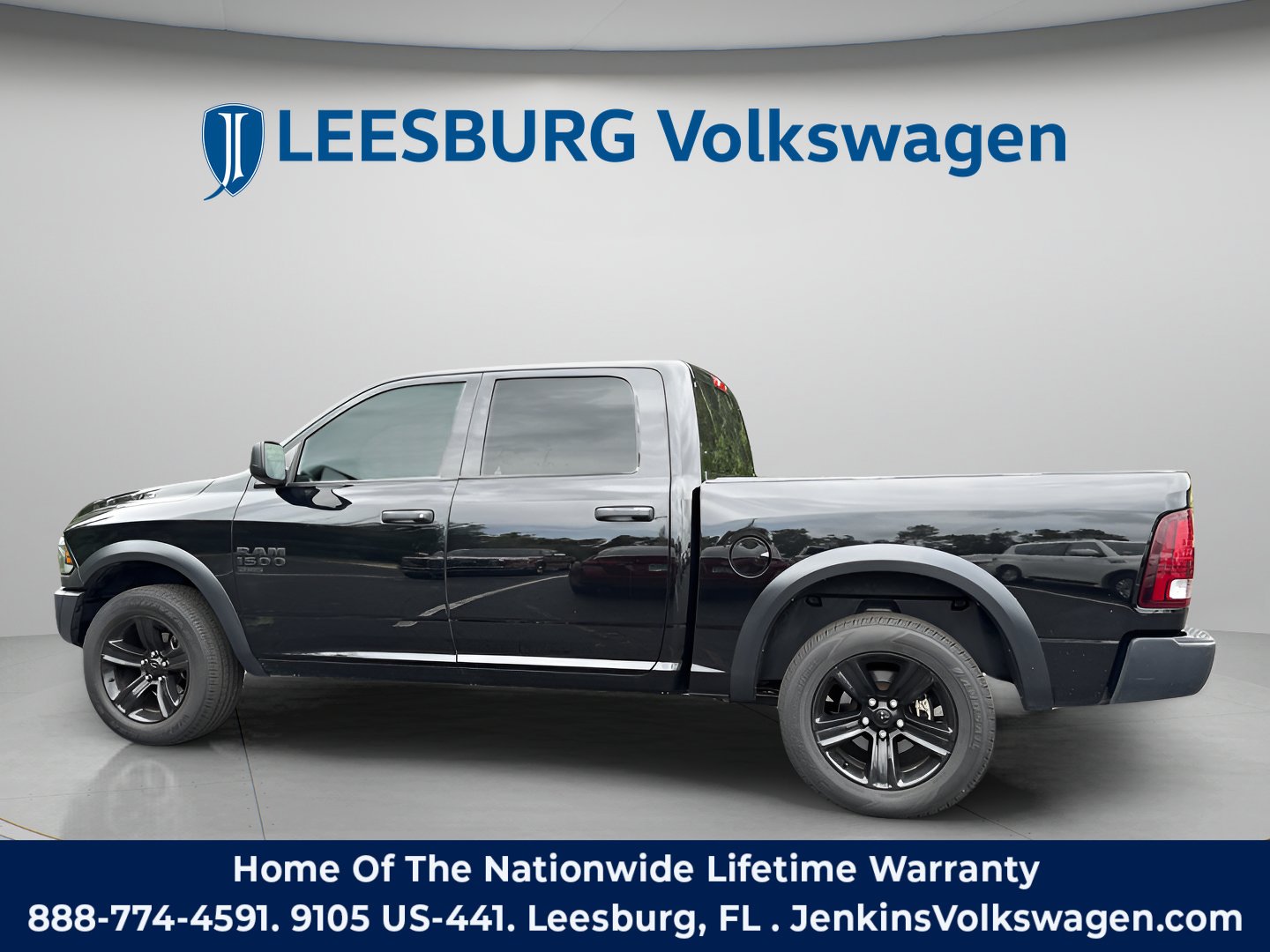 Used 2024 Diamond Black Crystal Pearlcoat Ram Warlock image 10