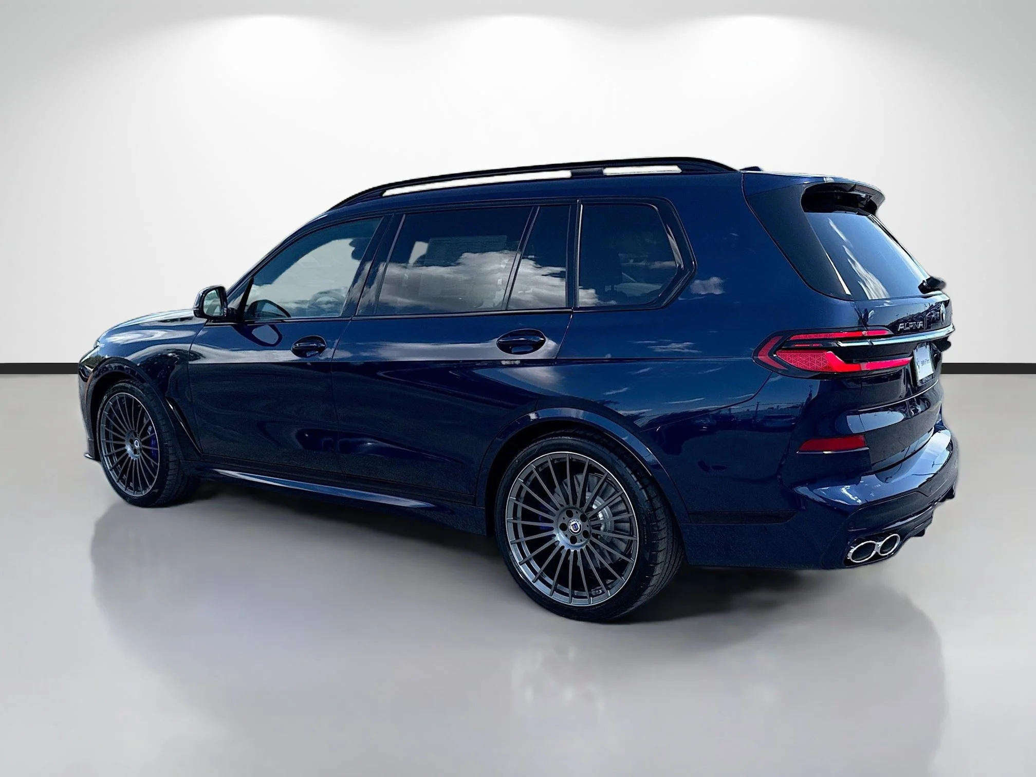 New 2026 Tanzanite Blue II Metallic BMW ALPINA XB7 image 5