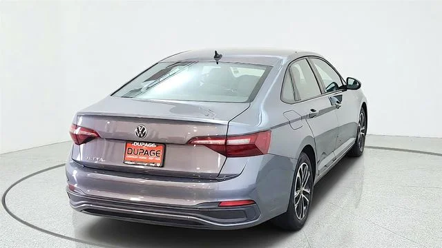 Used 2024 Silver Volkswagen 1.5T Sport image 10