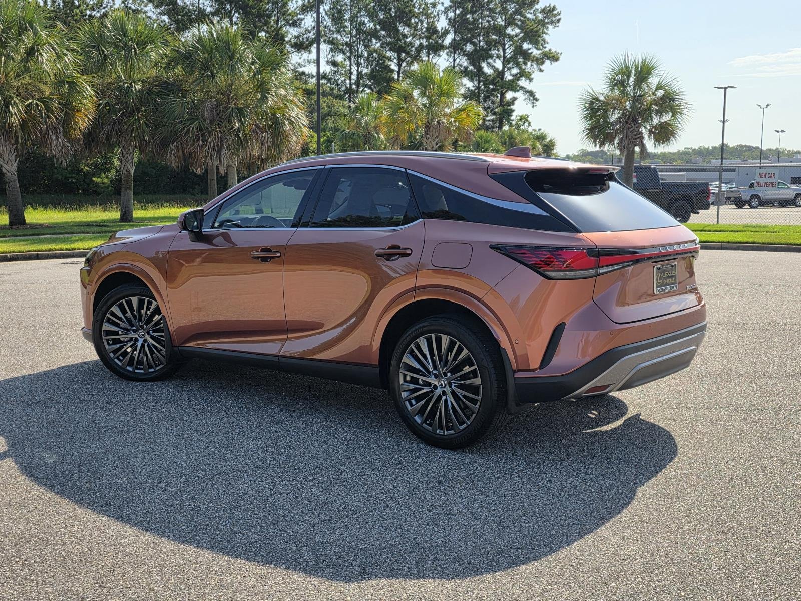 Certified Used 2023 Copper Lexus 350 Luxury image 4