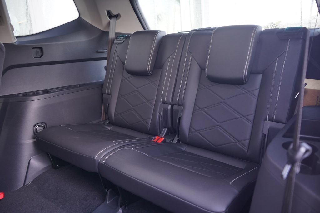 New 2026 Deep Black Pearl Volkswagen SE w/Technology image 8