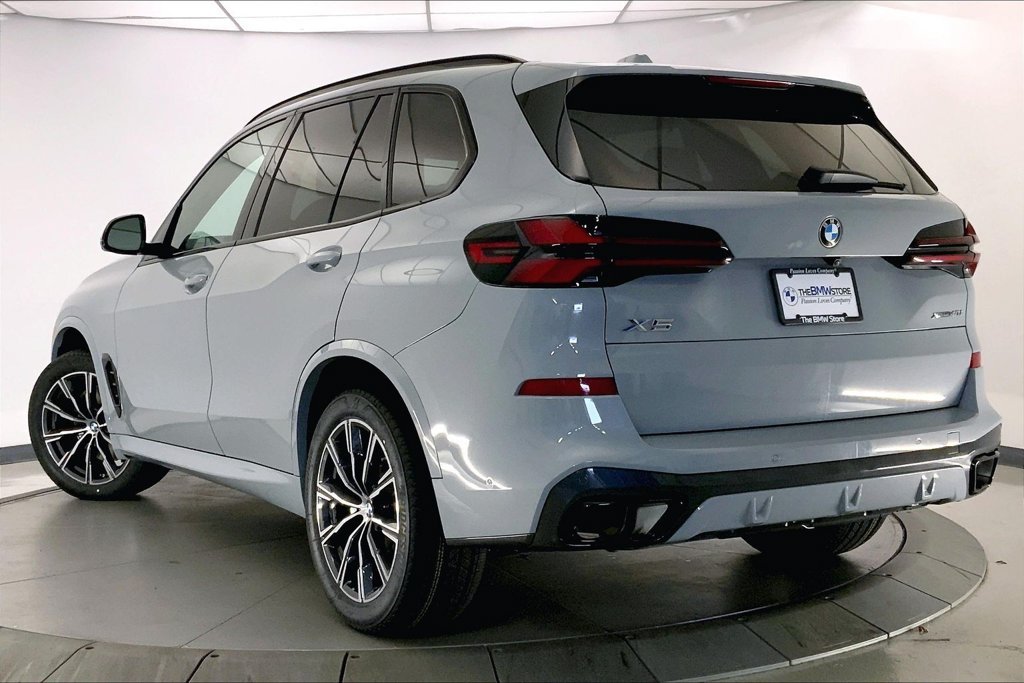 Used 2024 Gray Metallic BMW xDrive40i image 10