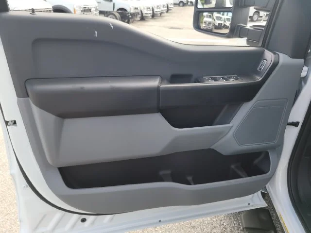 New 2026 Oxford White Ford XL image 16