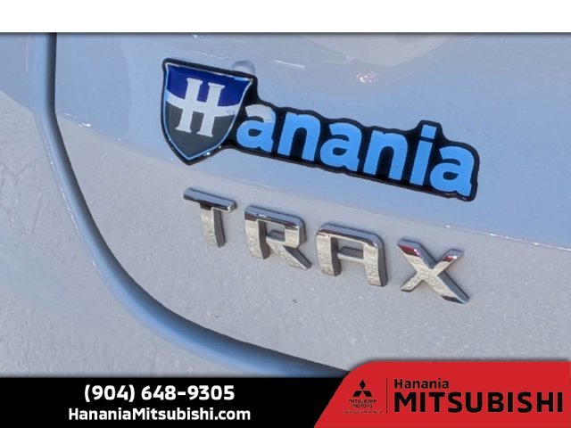 Used 2025 White Chevrolet LT image 9