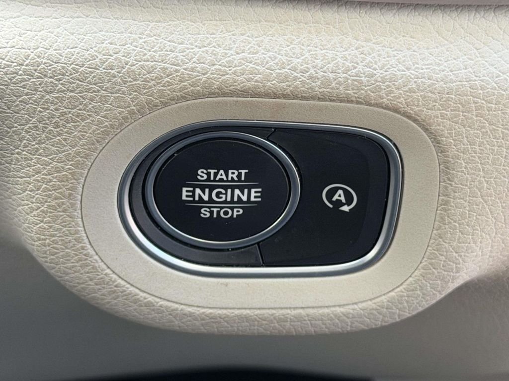 Used 2024 Gray Mercedes-Benz GLE 450 image 8