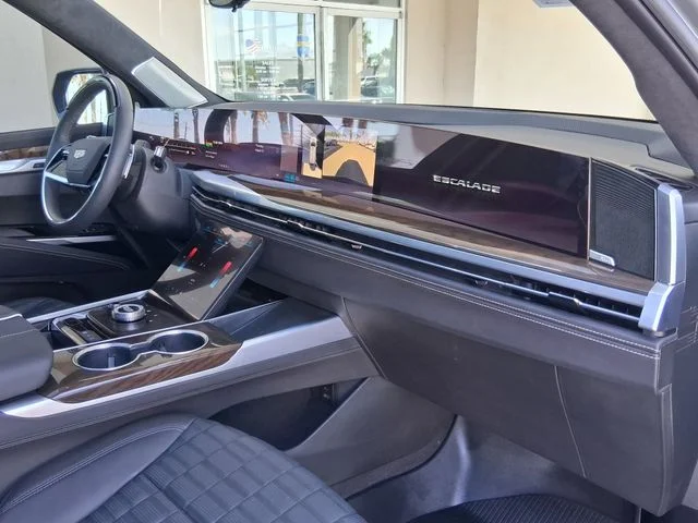 Used 2026 Silver Cadillac Platinum Sport image 16