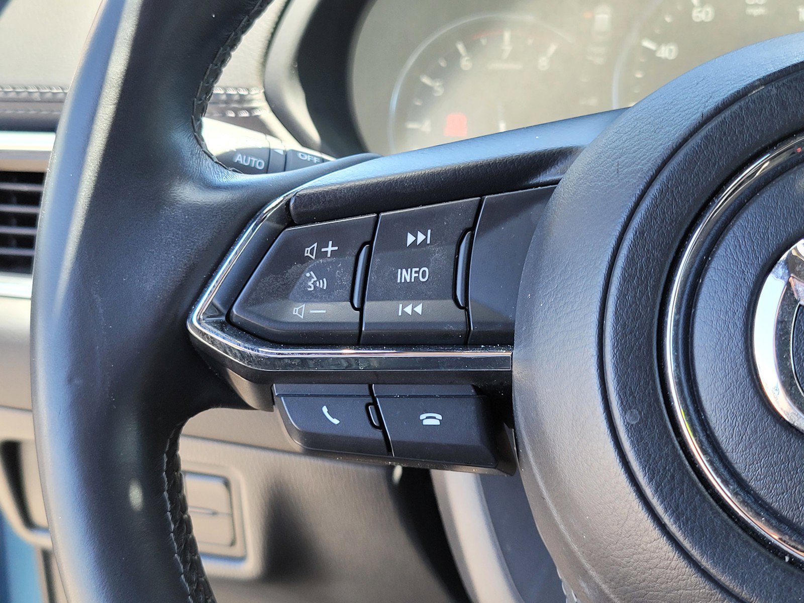 Used 2019 Eternal Blue Mica Mazda Signature image 25