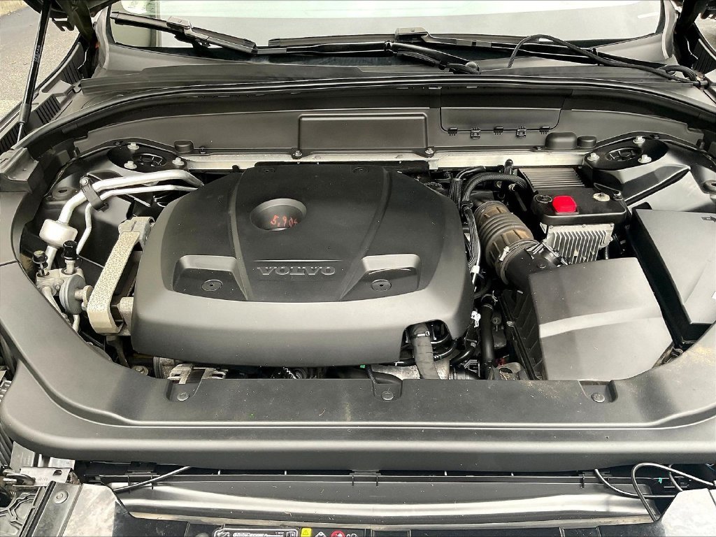 Used 2019 Black Volvo T6 Inscription image 29