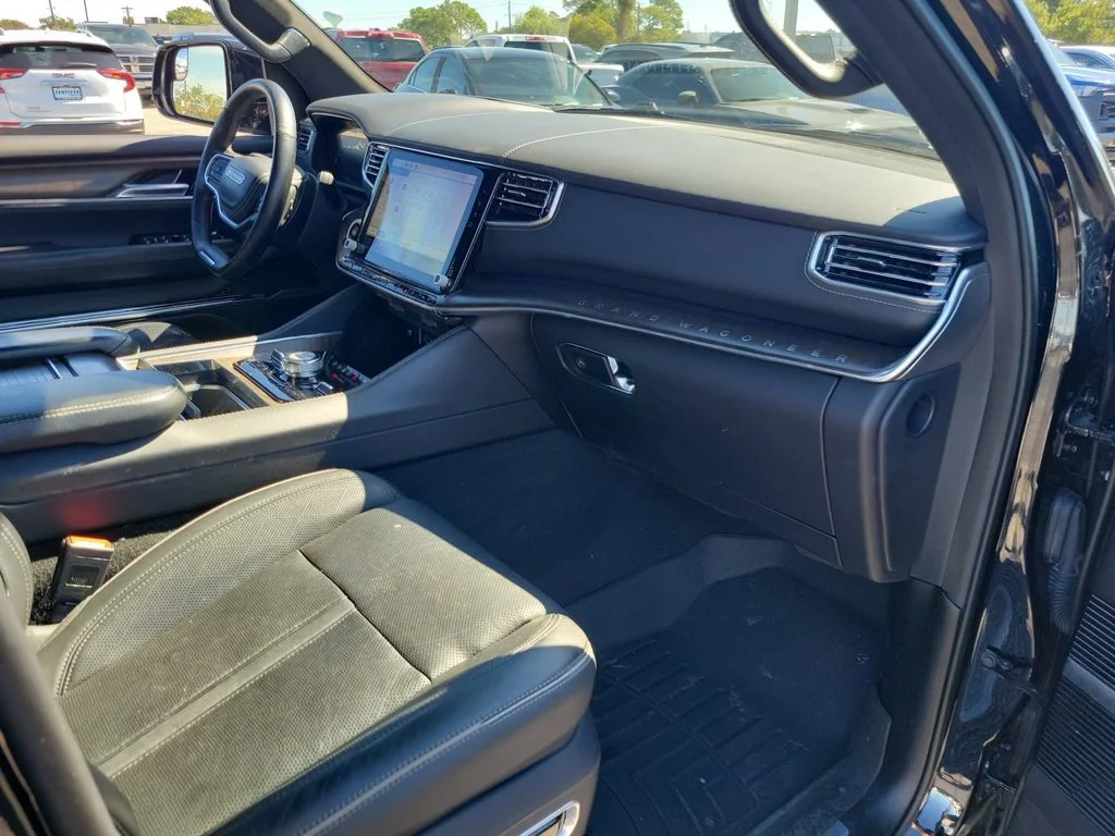 2022 Jeep Grand Wagoneer Series II - Photo 30