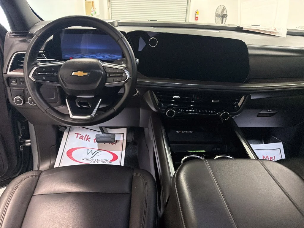 Used 2025 Sterling Gray Metallic Chevrolet LT image 19