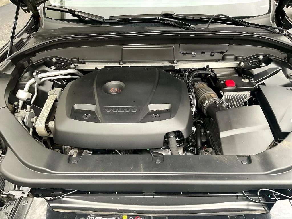 Used 2019 Onyx Black Metallic Volvo T6 Inscription image 29