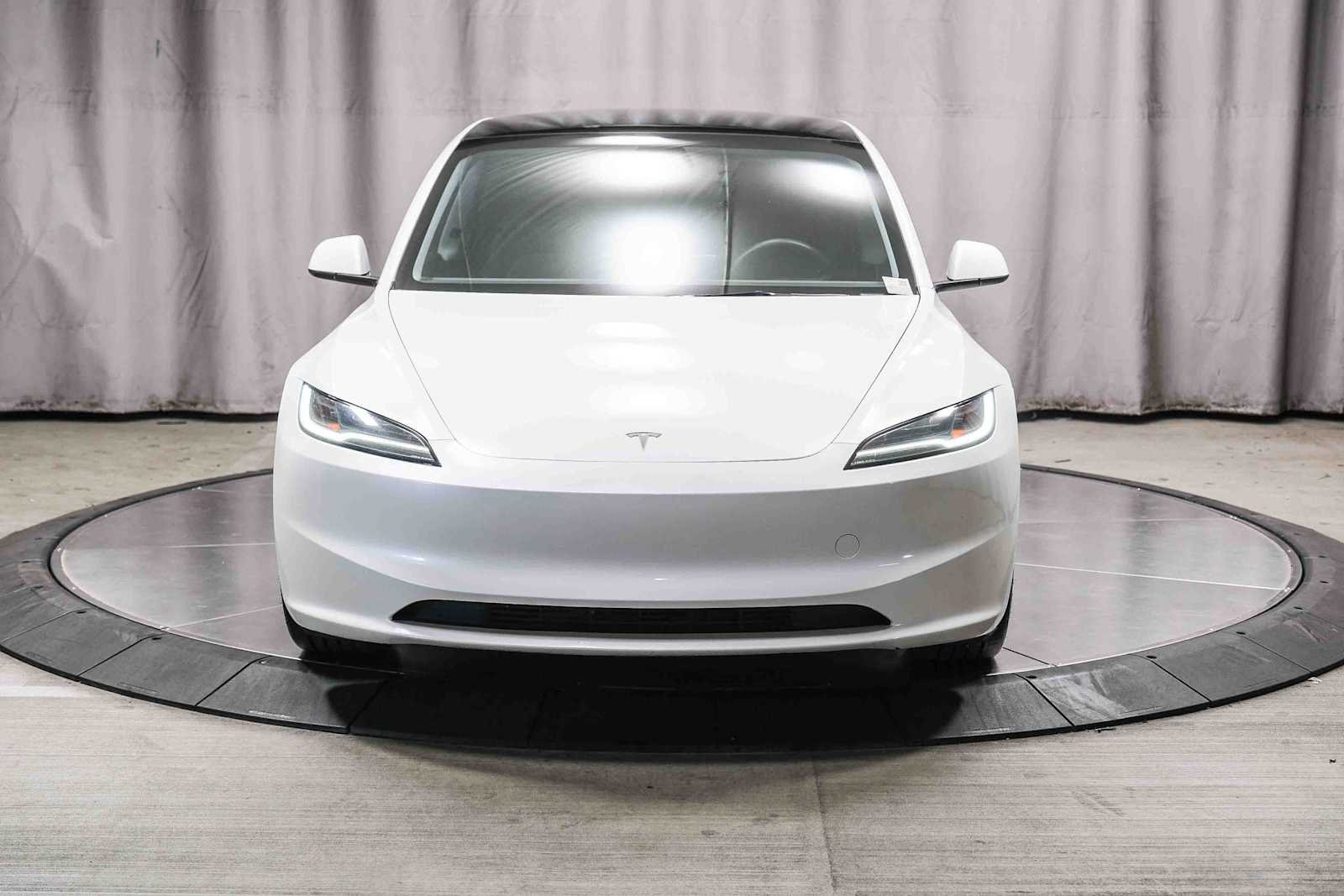 Used 2024 Pearl White Multi-Coat Tesla  image 6
