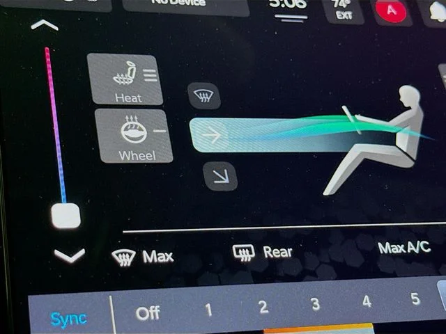 Used 2023 White Jeep Altitude X image 19