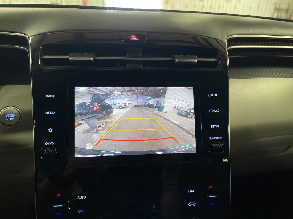 Used 2024 Black Hyundai SEL image 23