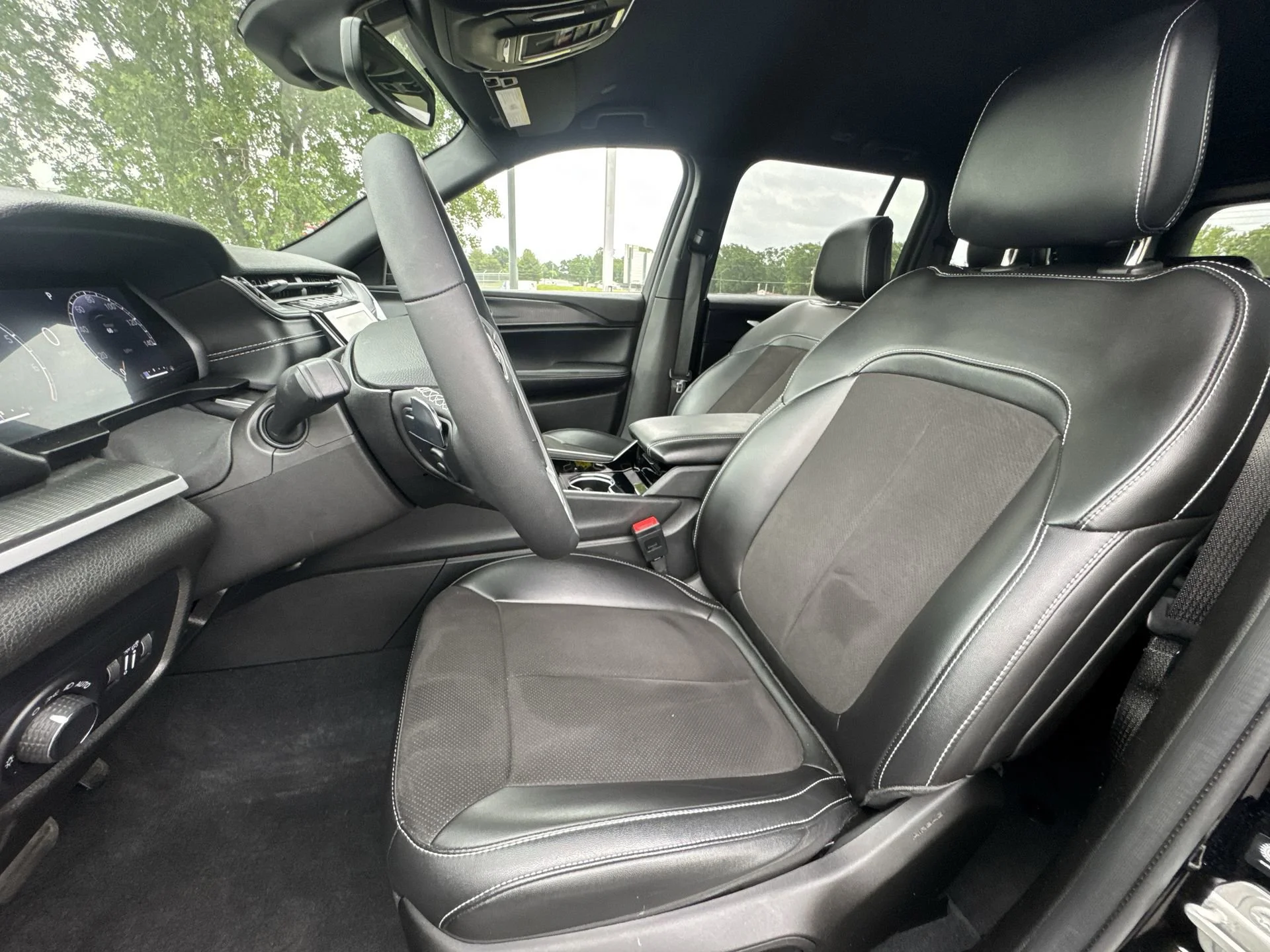 2023 Jeep Grand Cherokee Altitude - Photo 11