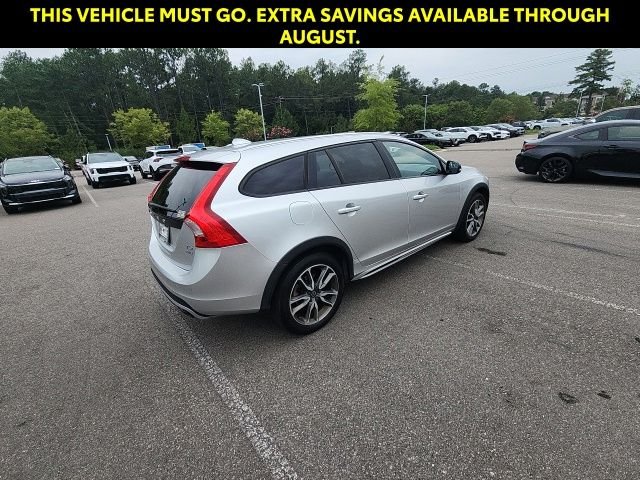 Used 2017 Silver Volvo T5 image 9